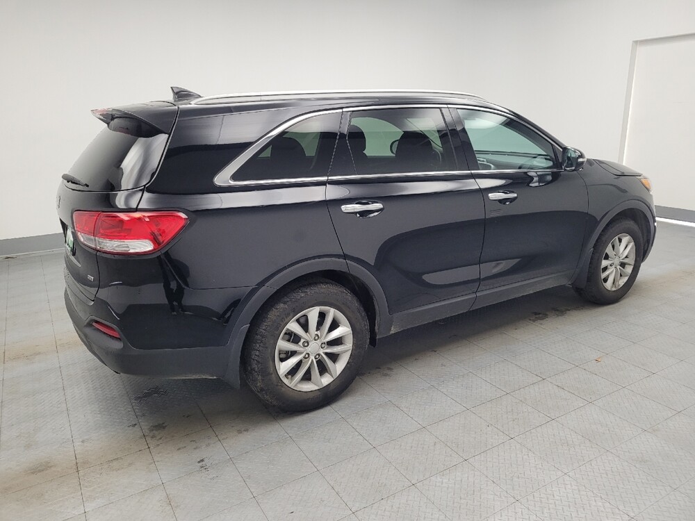 2017 Kia Sorento in Madison, TN 37115 - 18118053 10