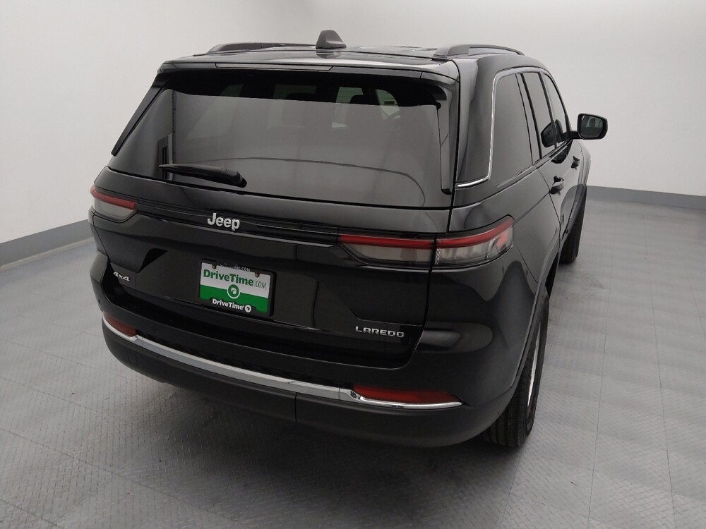 2023 Jeep Grand Cherokee in St. Louis, MO 63136 - 18118061 7