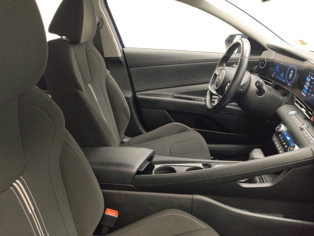 2023 Hyundai Elantra in Midlothian, IL 60445 - 18118076 21