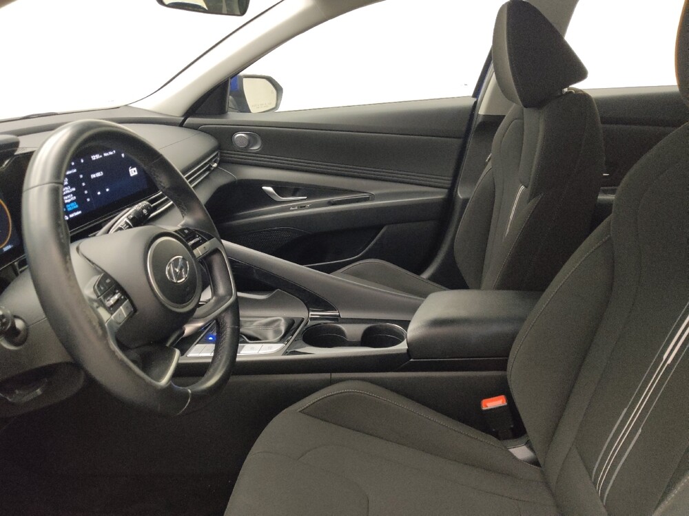2023 Hyundai Elantra in Midlothian, IL 60445 - 18118076 17