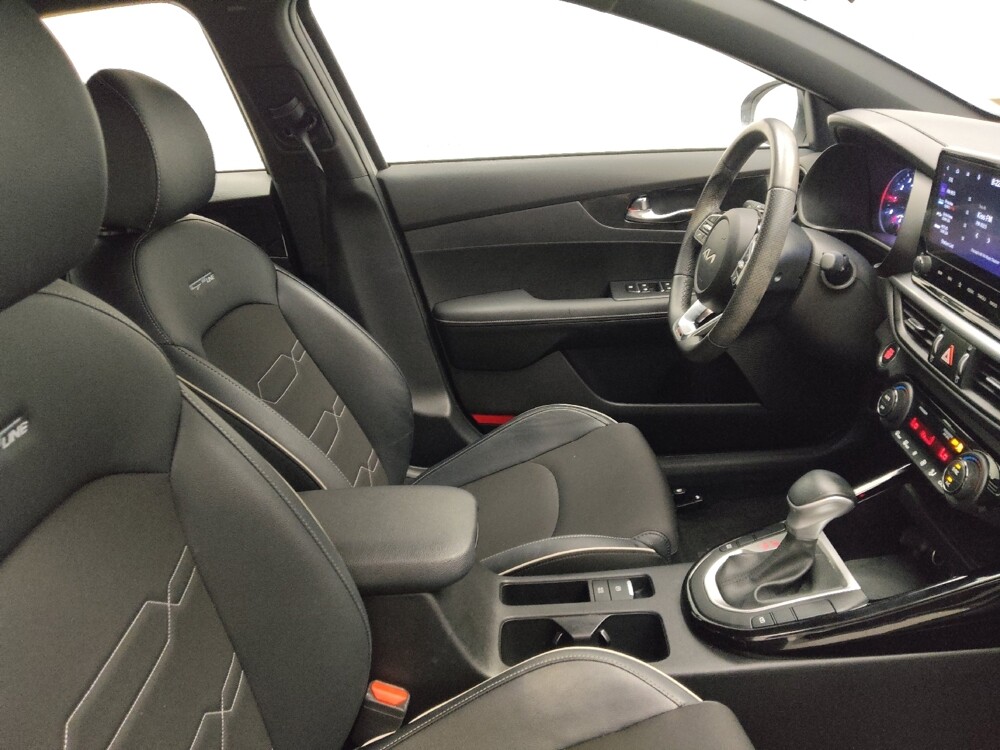2023 Kia Forte in Midlothian, IL 60445 - 18118077 21