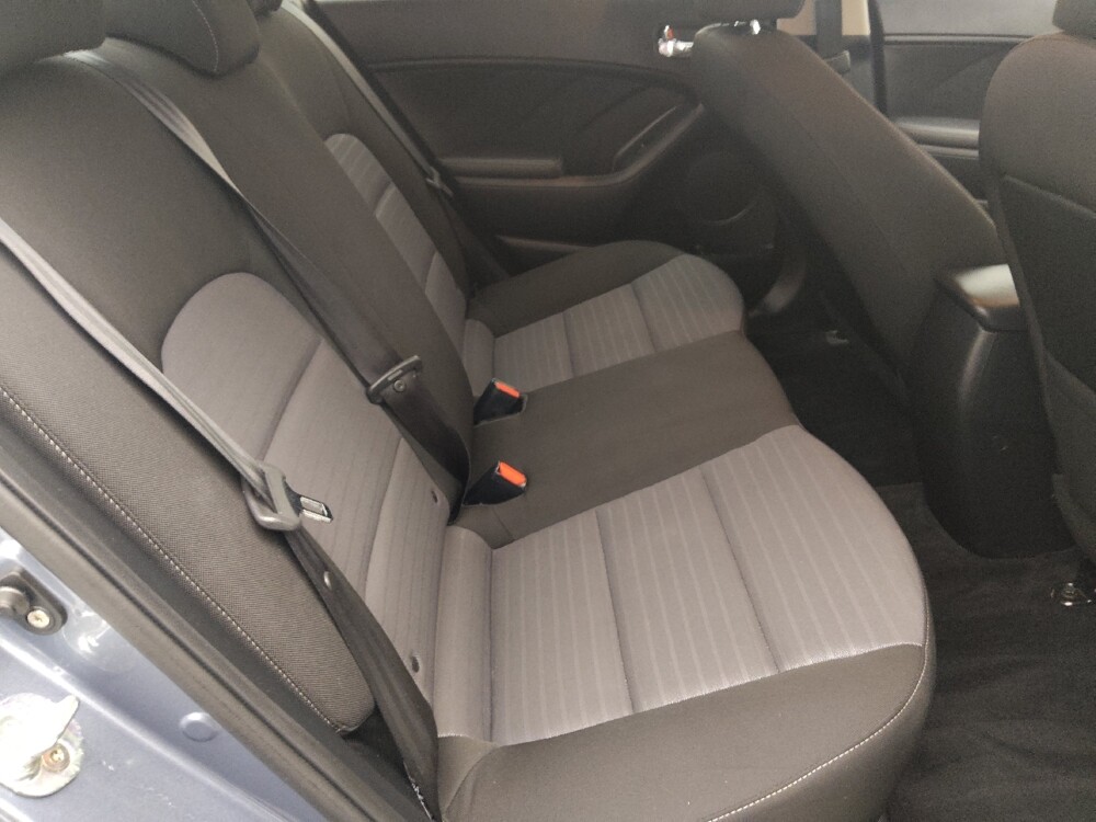 2017 Kia Forte in Fort Myers, FL 33907 - 18118088 19