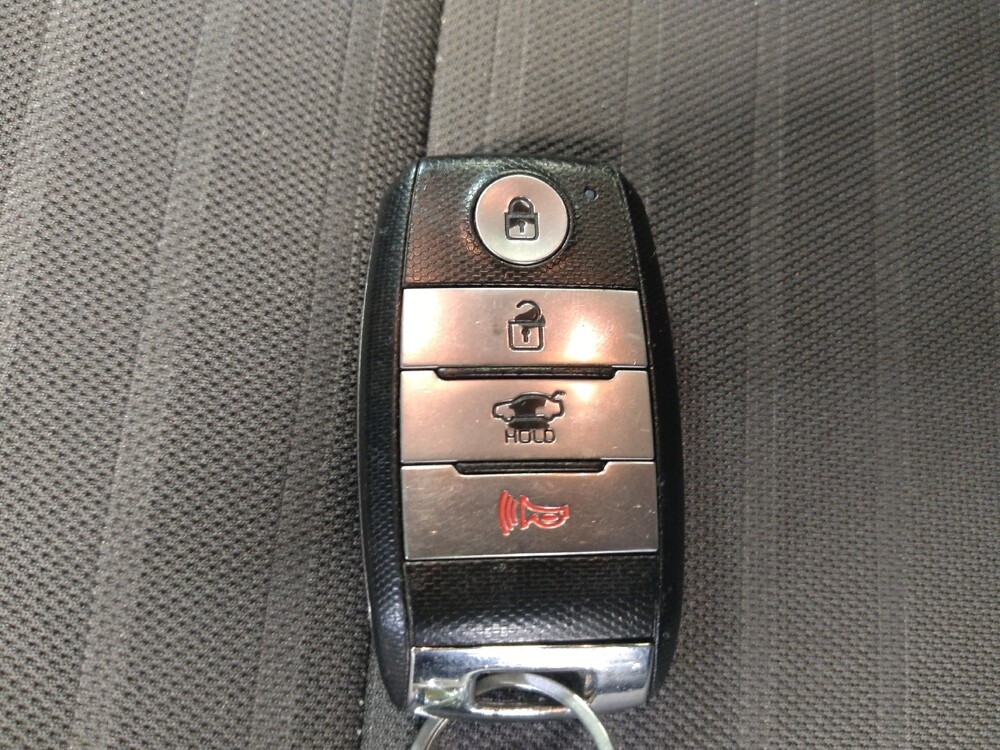 2017 Kia Forte in Fort Myers, FL 33907 - 18118088 32