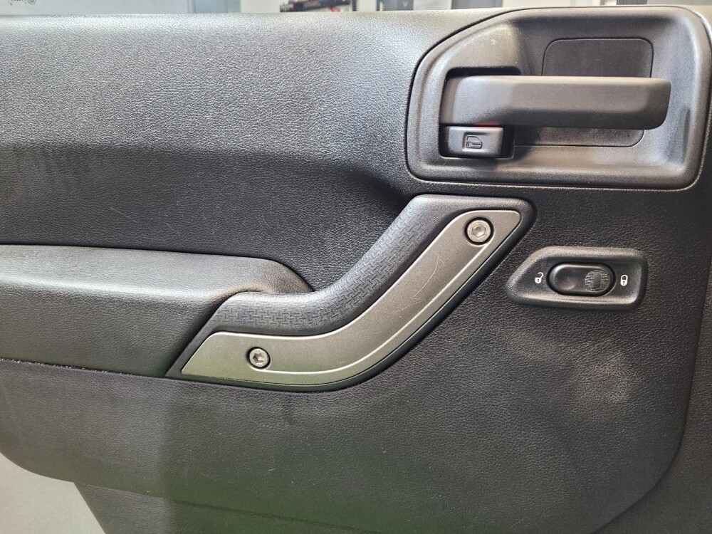 2014 Jeep Wrangler in Columbus, OH 43228 - 18118089 27