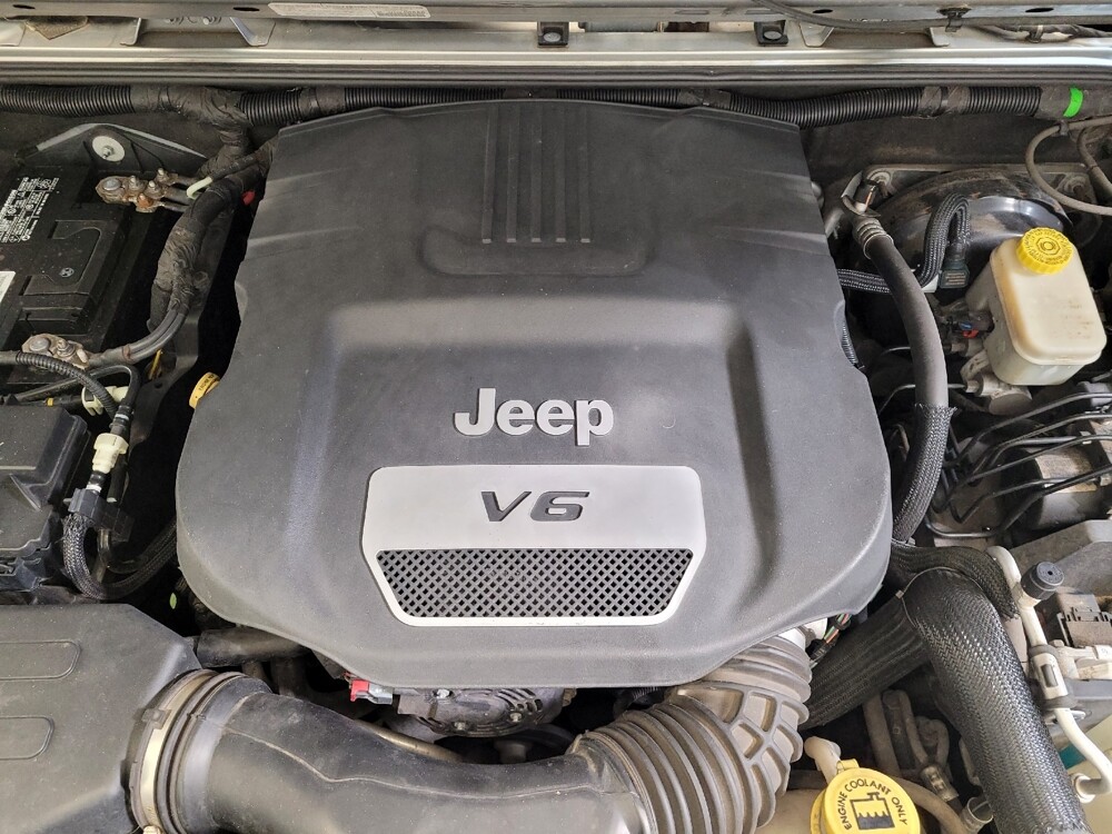 2014 Jeep Wrangler in Columbus, OH 43228 - 18118089 30