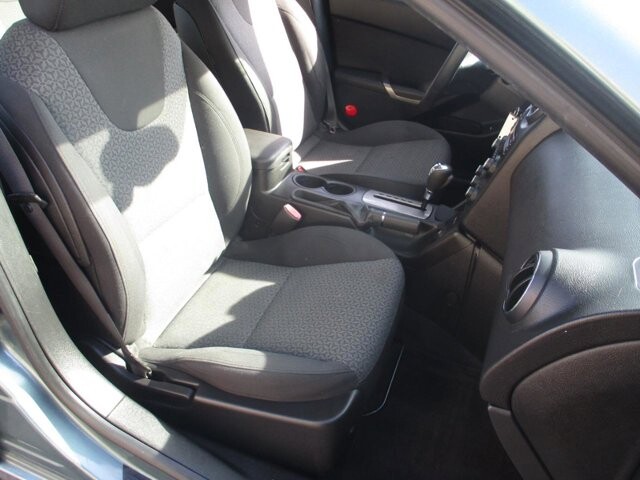 2009 Pontiac G6 in Oak Grove, MO 64075 - 18118114 10