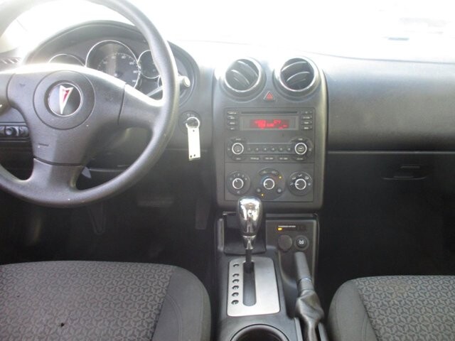 2009 Pontiac G6 in Oak Grove, MO 64075 - 18118114 12