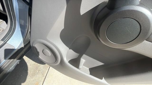 2011 Honda CR-V in Greenville, SC 29607 - 18118159 25