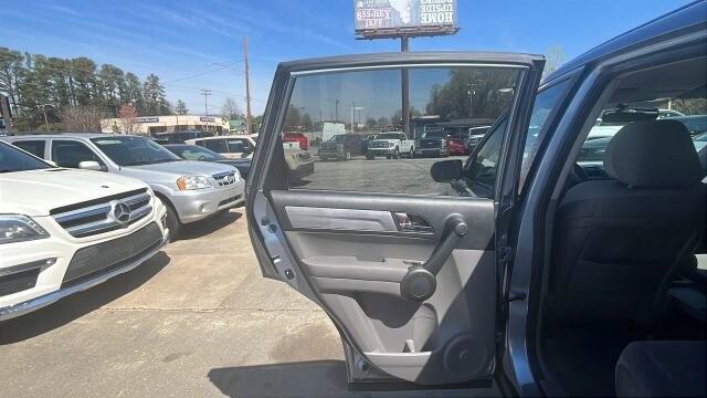 2011 Honda CR-V in Greenville, SC 29607 - 18118159 31