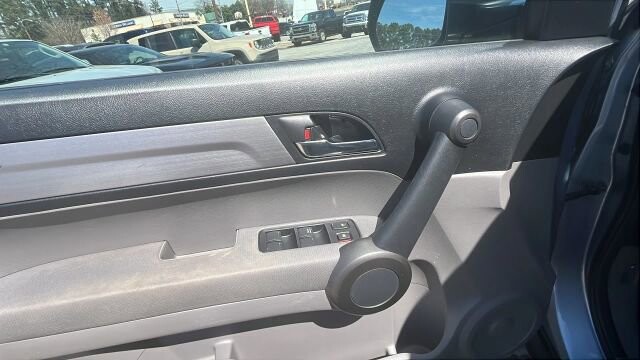 2011 Honda CR-V in Greenville, SC 29607 - 18118159 37