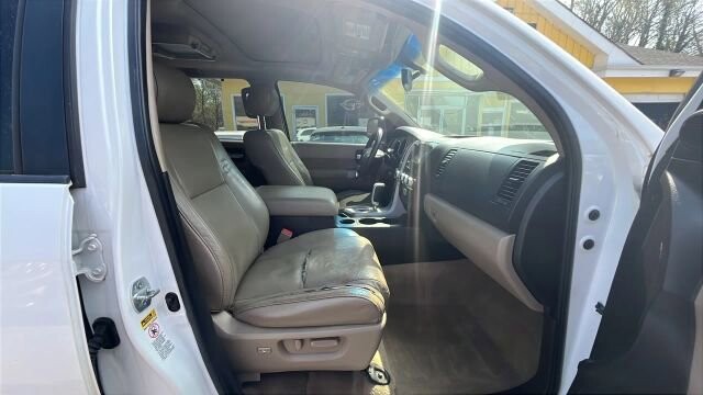 2008 Toyota Sequoia in Greenville, SC 29607 - 18118161 18