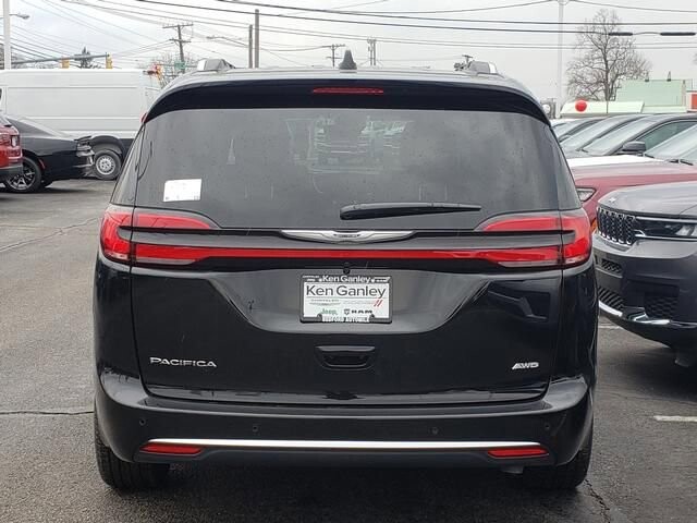 2026 Chrysler Pacifica in Bedford, OH 44146 - 18118165 4