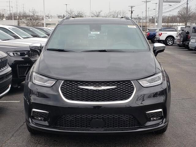 2026 Chrysler Pacifica in Bedford, OH 44146 - 18118165 5