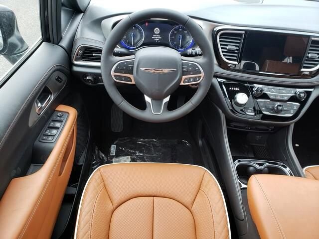 2026 Chrysler Pacifica in Bedford, OH 44146 - 18118165 10