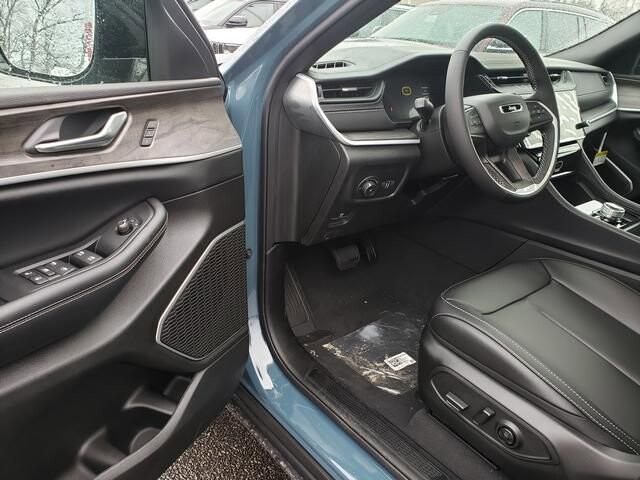 2026 Jeep Grand Cherokee in Bedford, OH 44146 - 18118167 6
