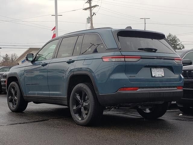 2026 Jeep Grand Cherokee in Bedford, OH 44146 - 18118167 3