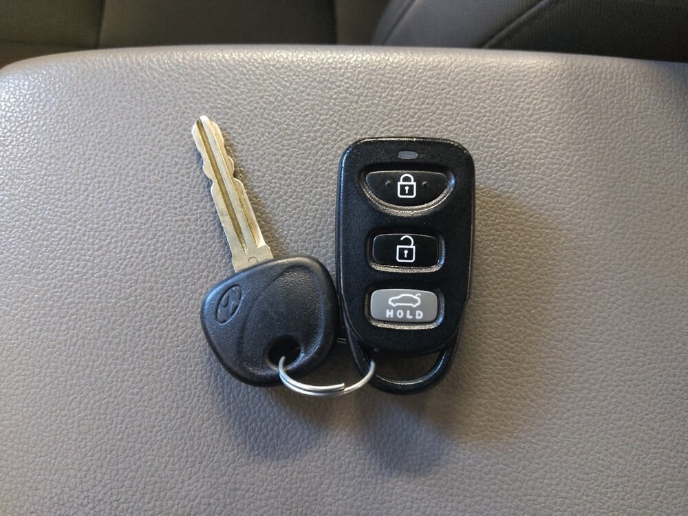 2018 Hyundai Elantra in Augusta, GA 30907 - 18118171 32