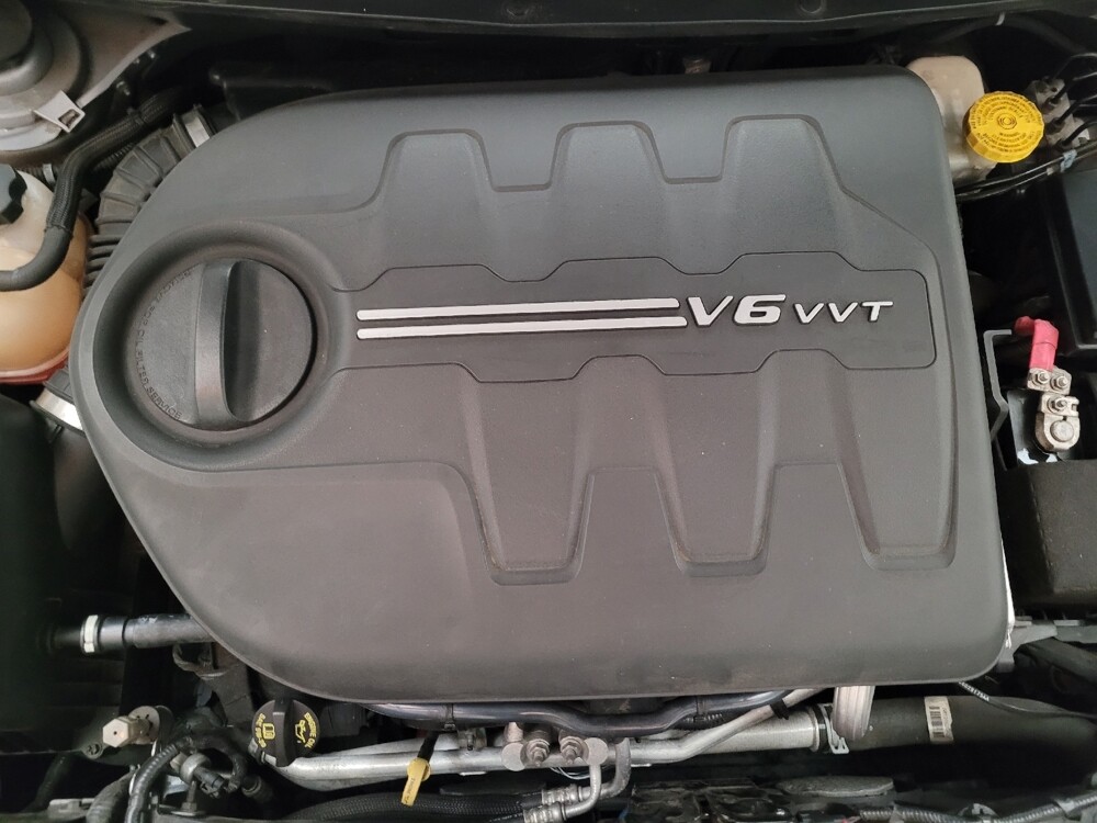 2016 Jeep Cherokee in Downey, CA 90241 - 18118173 30