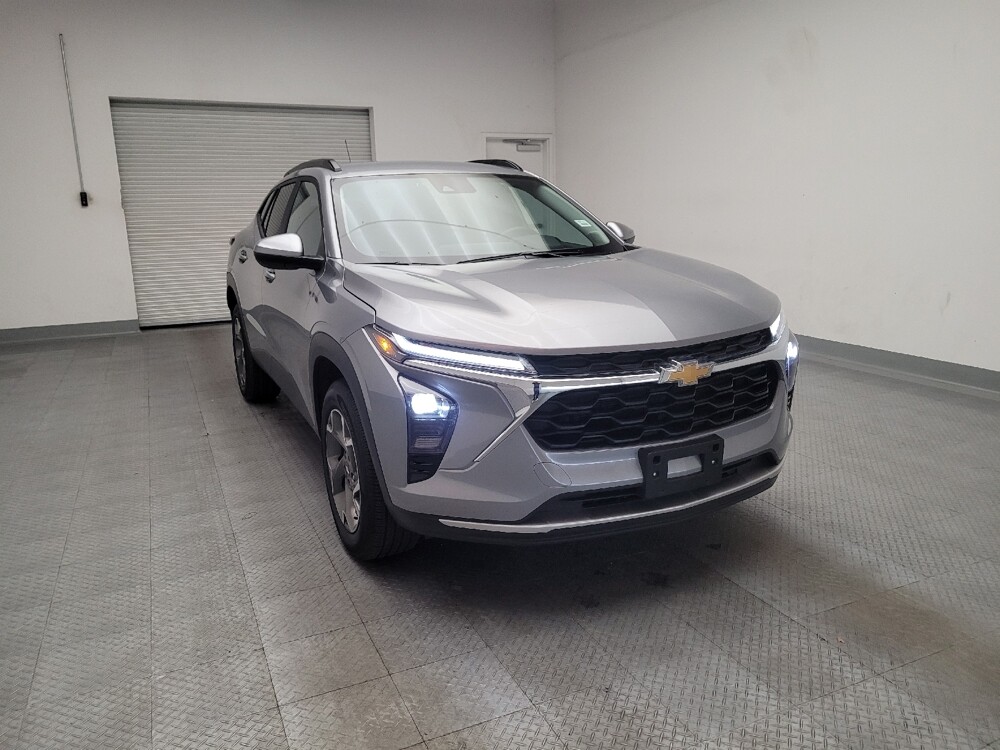 2025 Chevrolet Trax in Torrance, CA 90504 - 18118178 14