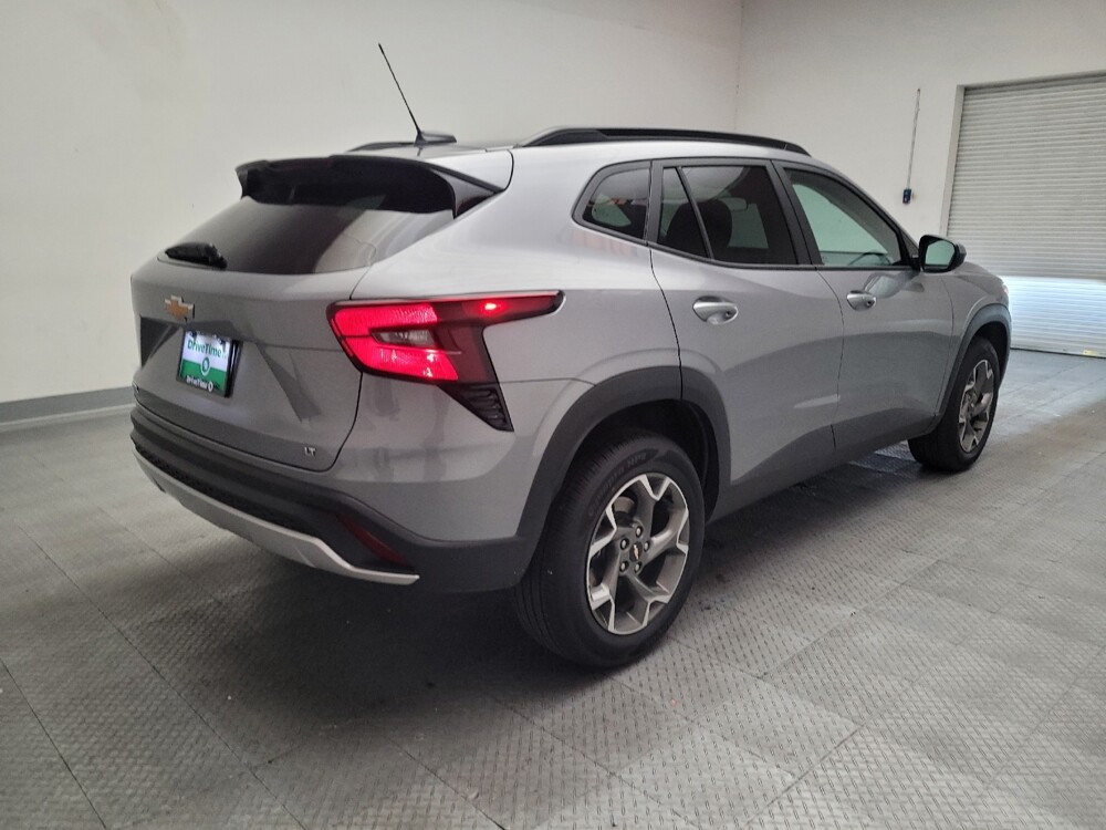 2025 Chevrolet Trax in Torrance, CA 90504 - 18118178 9