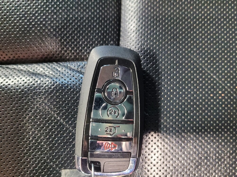 2021 Lincoln Aviator in Fresno, CA 93726 - 18118179 32