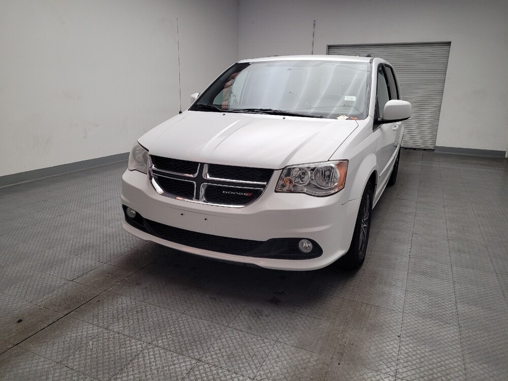 2017 Dodge Grand Caravan in Torrance, CA 90504 - 18118180 15