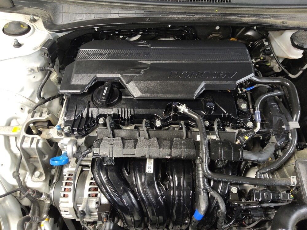 2025 Hyundai Elantra in Tampa, FL 33612 - 18118188 30