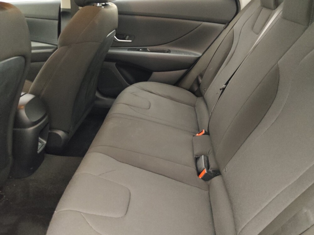 2025 Hyundai Elantra in Tampa, FL 33612 - 18118188 18