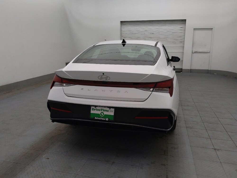 2025 Hyundai Elantra in Tampa, FL 33612 - 18118188 7