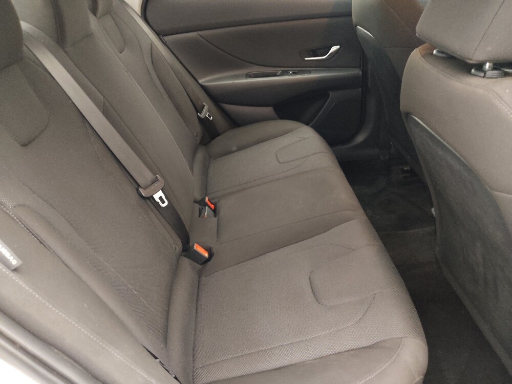 2025 Hyundai Elantra in Tampa, FL 33612 - 18118188 19