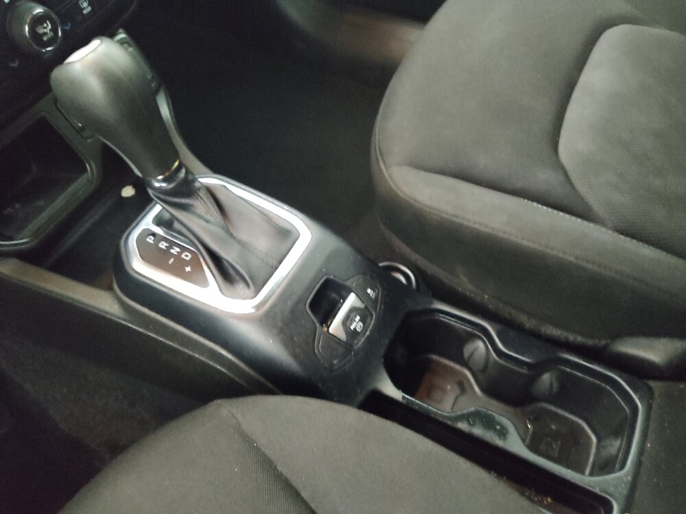 2020 Jeep Renegade in Houston, TX 77074 - 18118199 26