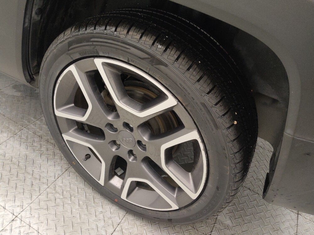 2020 Jeep Renegade in Houston, TX 77074 - 18118199 31