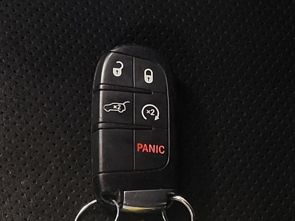 2017 Jeep Grand Cherokee in Clearwater, FL 33764 - 18118207 32