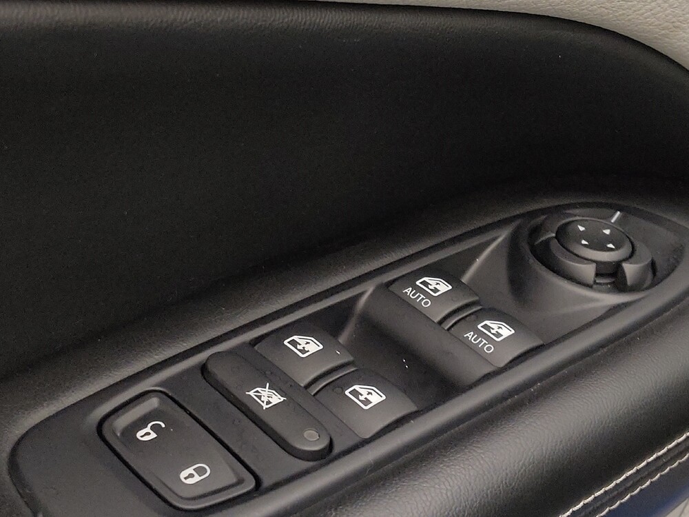 2018 Jeep Compass in Clearwater, FL 33764 - 18118209 27