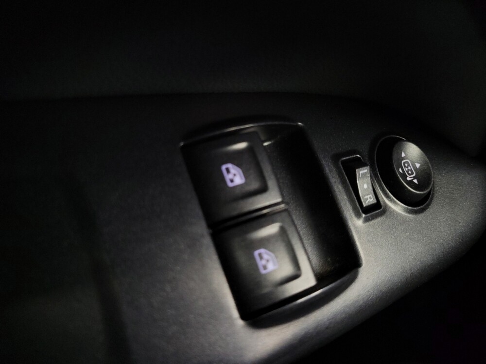 2015 Chevrolet Colorado in Las Vegas, NV 89102 - 18118219 27