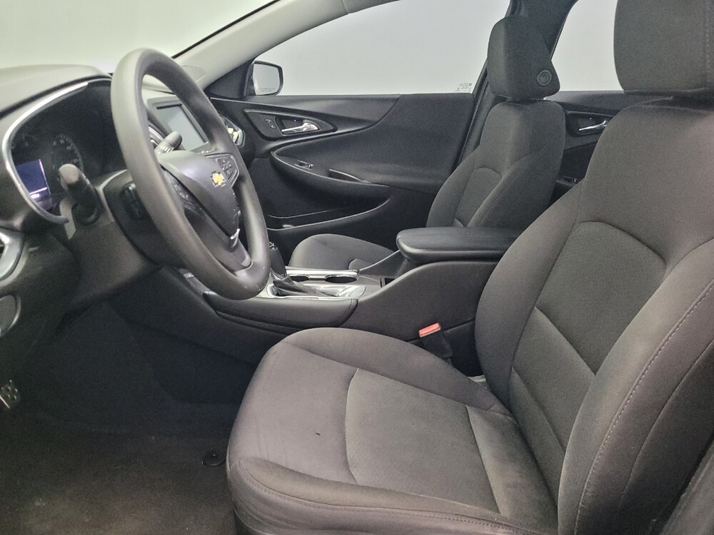 2017 Chevrolet Malibu in Ocala, FL 34471 - 18118223 17