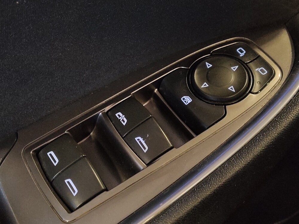 2017 Chevrolet Malibu in Ocala, FL 34471 - 18118223 27