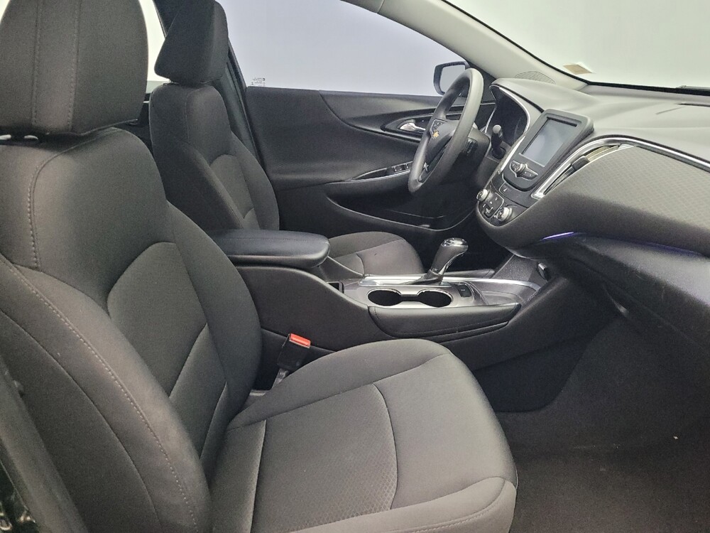 2017 Chevrolet Malibu in Ocala, FL 34471 - 18118223 21