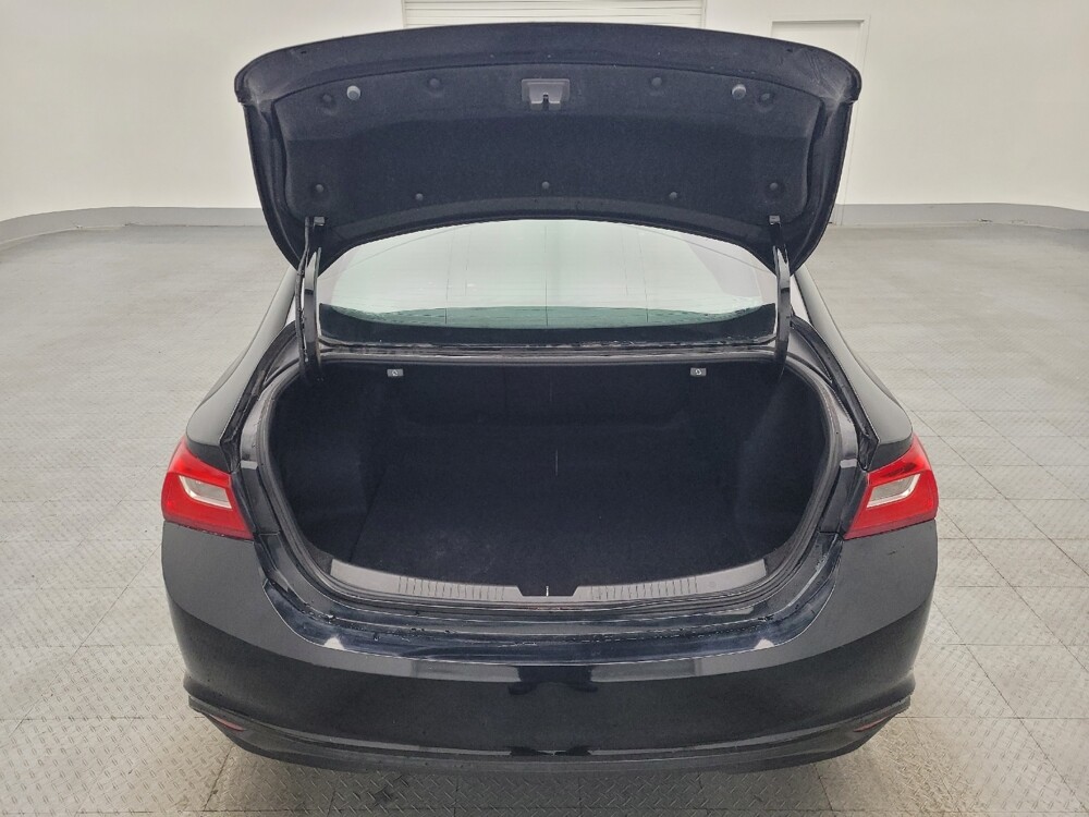 2017 Chevrolet Malibu in Ocala, FL 34471 - 18118223 29