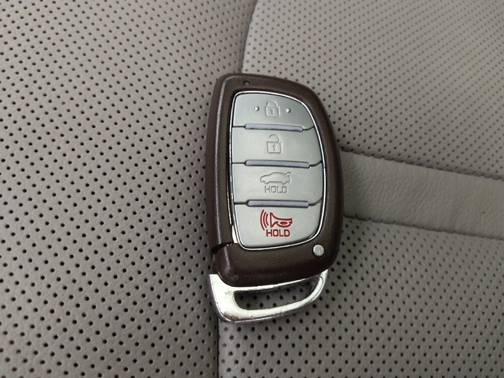 2016 Hyundai Sonata in Springfield, MO 65807 - 18118236 32