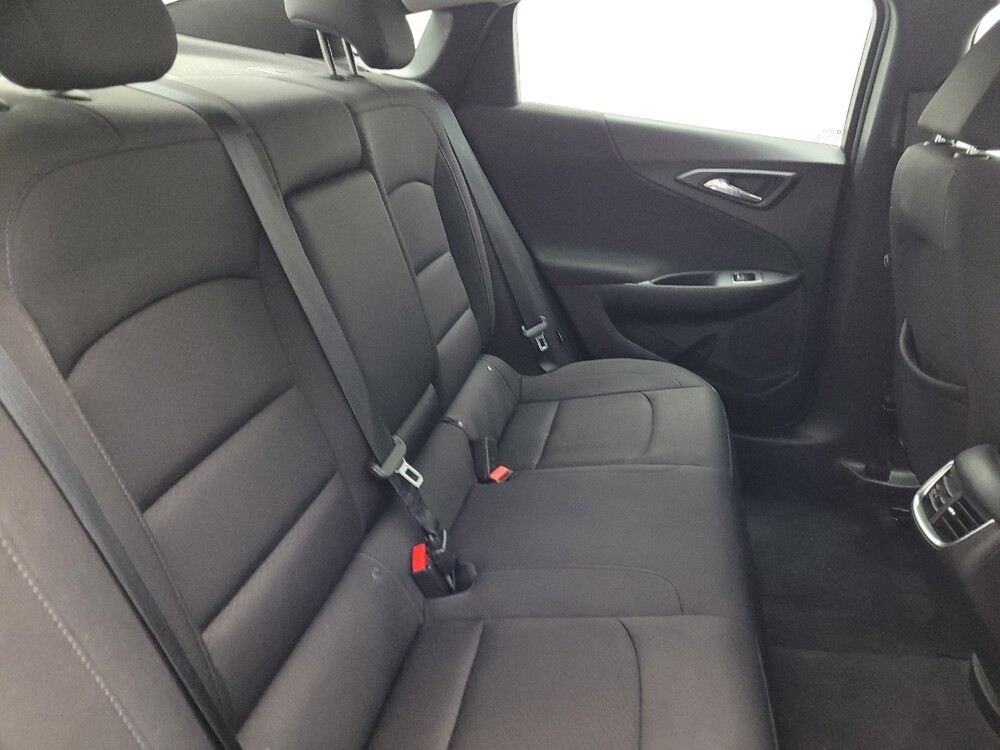 2019 Chevrolet Malibu in Greenville, NC 27834 - 18118243 19