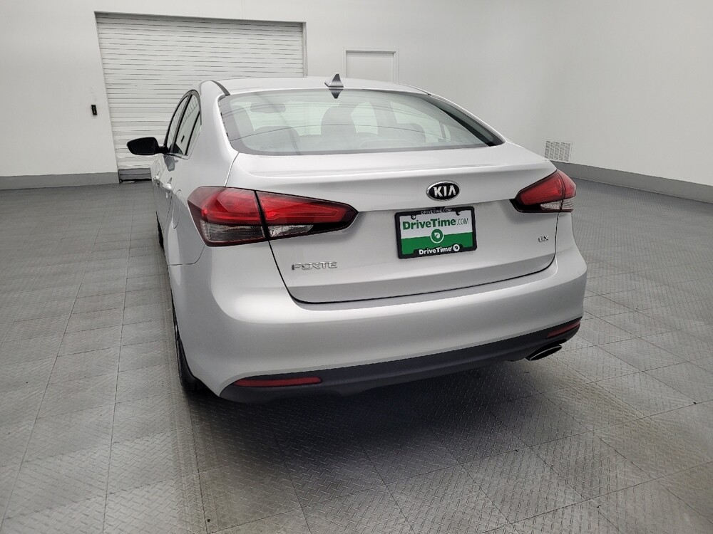 2017 Kia Forte in Orlando, FL 32808 - 18118250 6