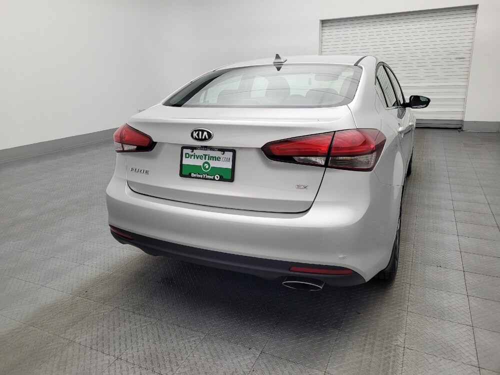 2017 Kia Forte in Orlando, FL 32808 - 18118250 7