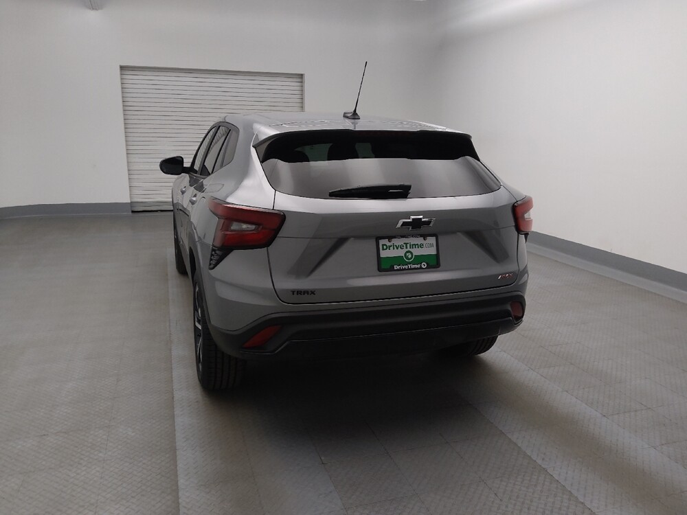 2024 Chevrolet Trax in Lakewood, CO 80215 - 18118253 6