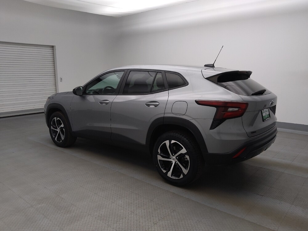 2024 Chevrolet Trax in Lakewood, CO 80215 - 18118253 3