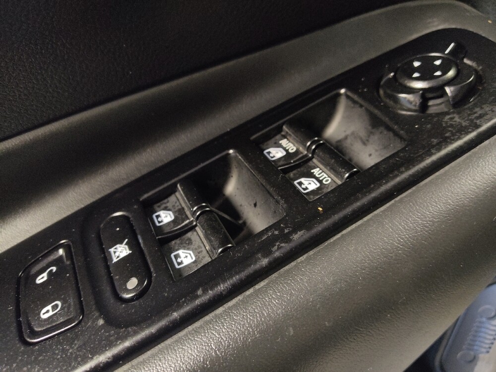 2023 Jeep Renegade in Houston, TX 77034 - 18118259 27