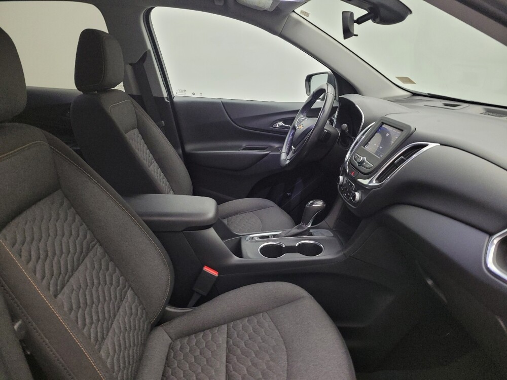 2020 Chevrolet Equinox in Louisville, KY 40258 - 18118268 21