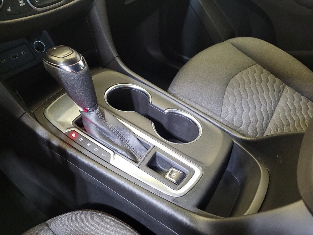 2020 Chevrolet Equinox in Louisville, KY 40258 - 18118268 26