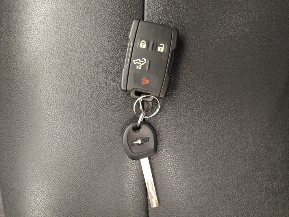 2021 Chevrolet Silverado 1500 in St. Louis, MO 63136 - 18118277 32