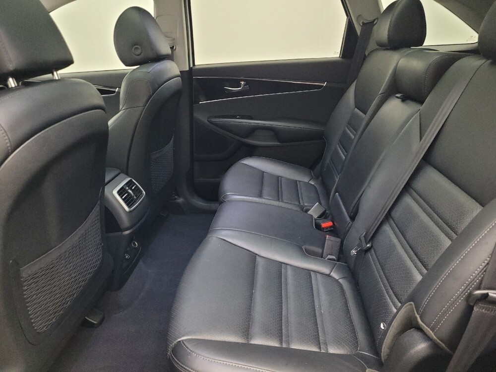 2020 Kia Sorento in Macon, GA 31210 - 18118280 18